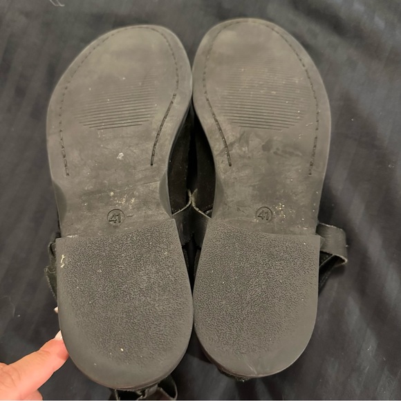 ASOS Faux Suede Flat Booties - Picture 4 of 4